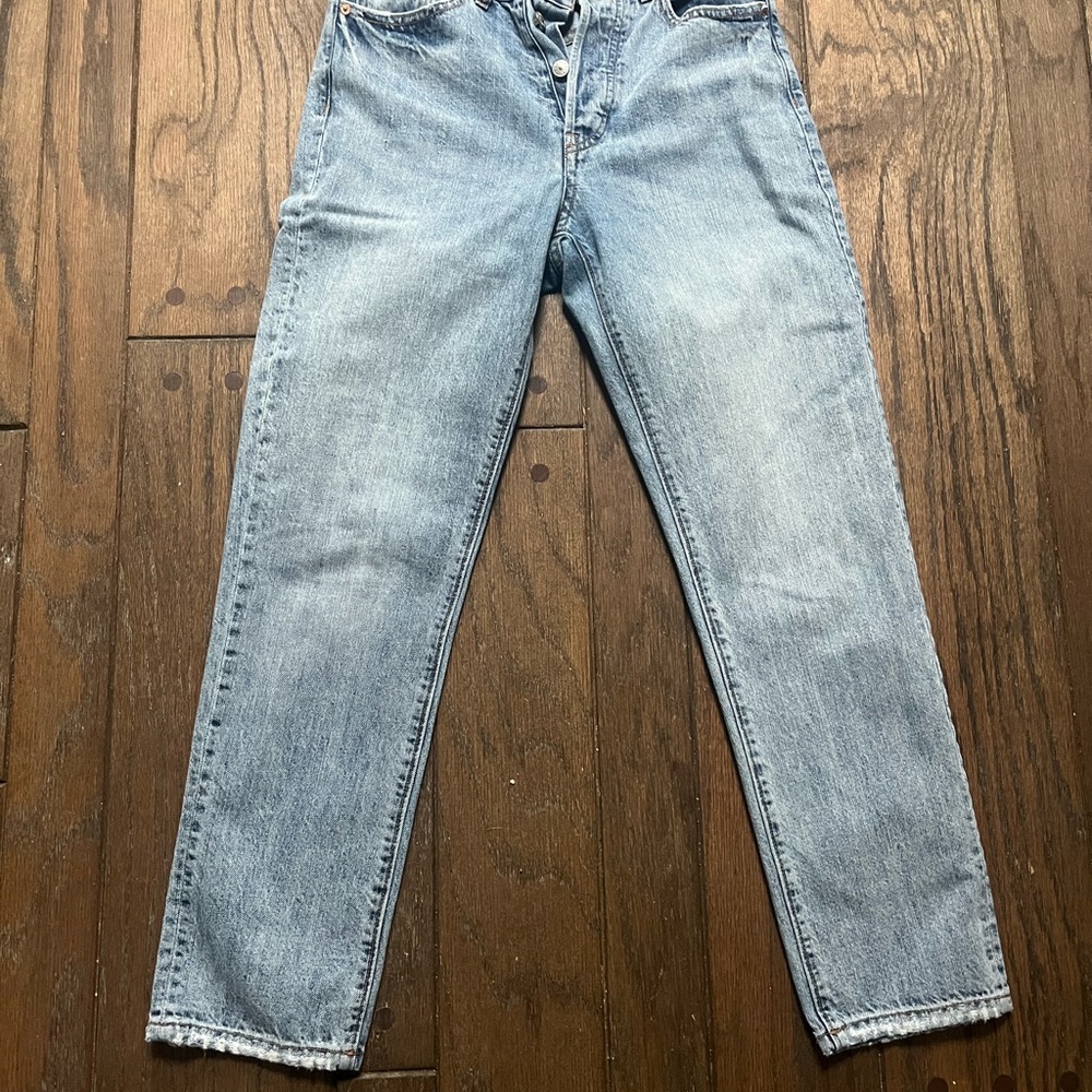 Women’s Light Blue Jeans